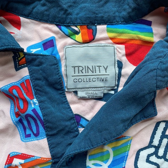 Pride Button Up - unisex size S. - Picture 2 of 3